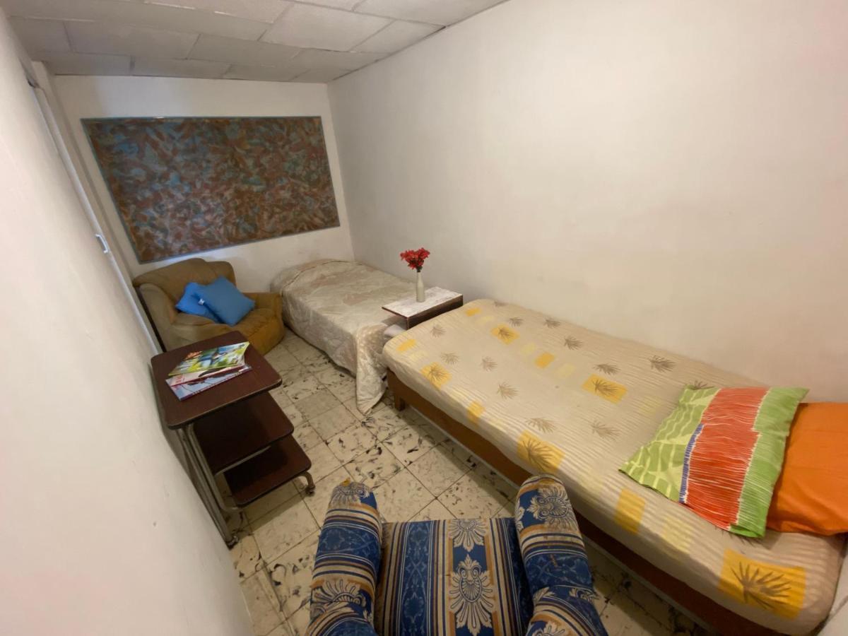 Hostal Casa Las Tias Medellín Eksteriør billede