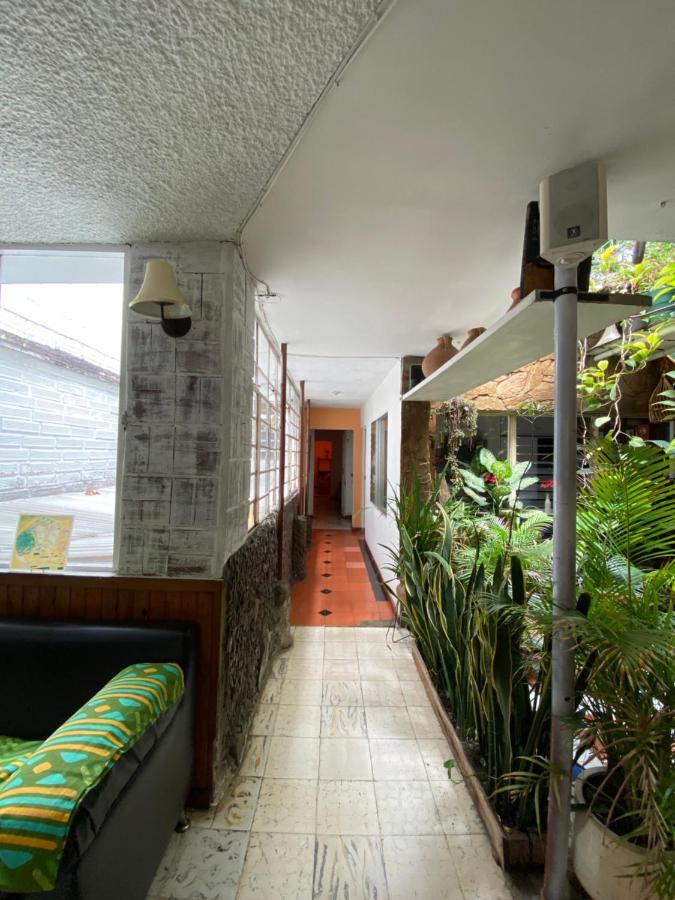Hostal Casa Las Tias Medellín Eksteriør billede