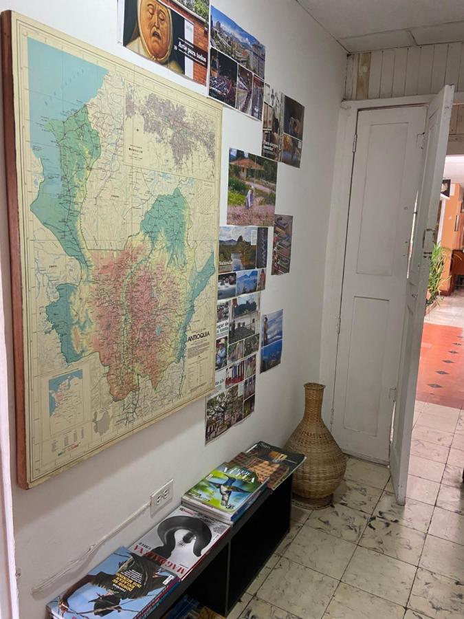 Hostal Casa Las Tias Medellín Eksteriør billede